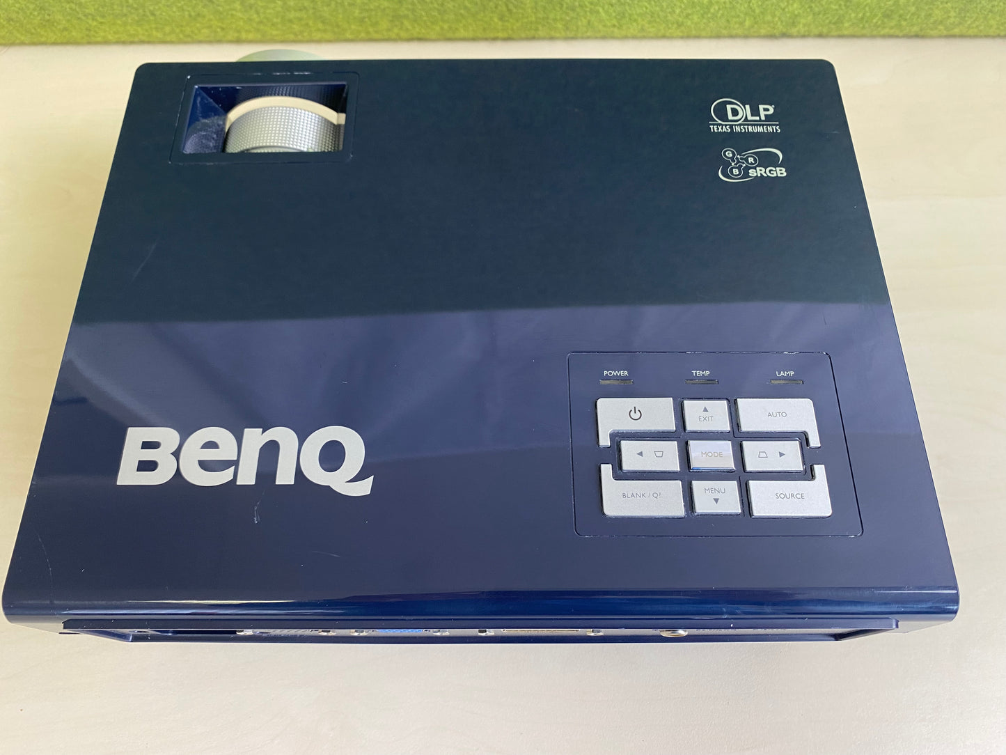 BENQ MP620C Beamer Projektor DLP sRGB 2000 ANSI Lumen REFURBISHED