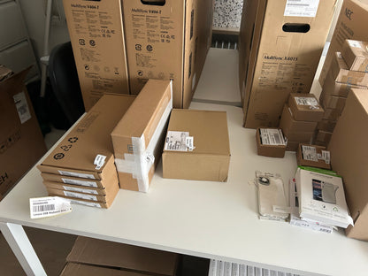 Mystery Überraschungs-Box | über 15 Artikel | Retouren & Neuwaren | min 250€ UVP | XXL Paket